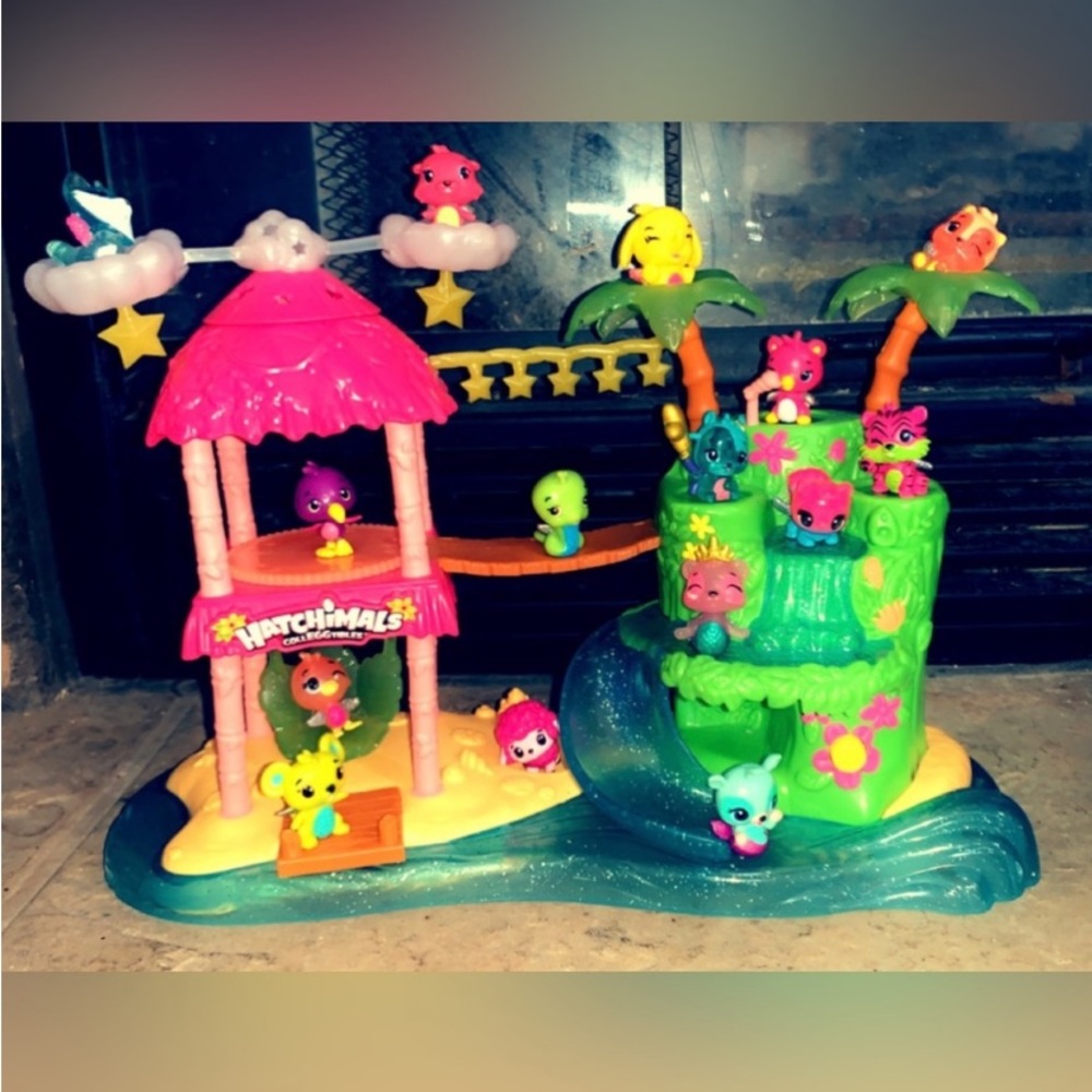 Tropical Rainforest Playset 16 Hatchimals